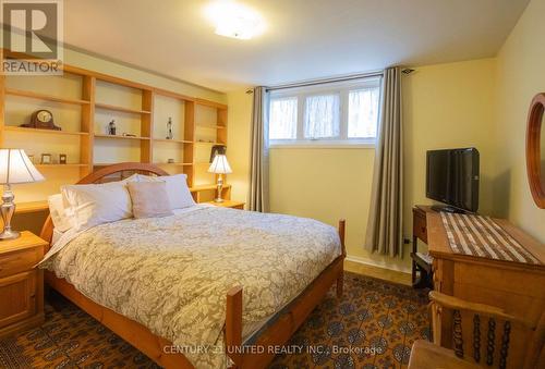 1166 Huron Street, Peterborough, ON - Indoor Photo Showing Bedroom