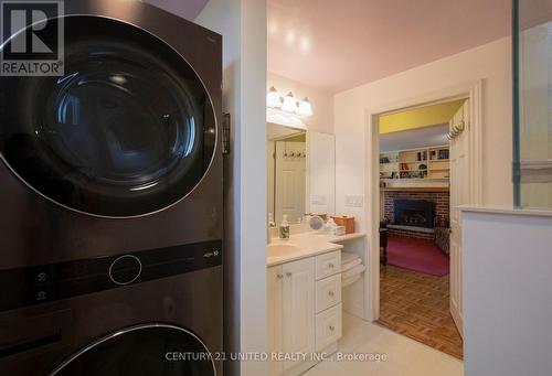 1166 Huron Street, Peterborough, ON - Indoor Photo Showing Laundry Room
