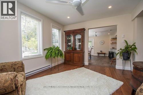 225 Clifton Street, Kawartha Lakes, ON - Indoor Photo Showing Other Room