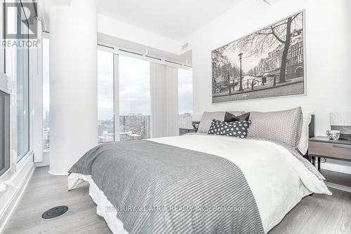 1503 - 181 Dundas Street E, Toronto, ON - Indoor Photo Showing Bedroom