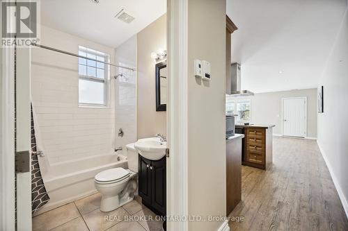 10 - 85 Beech Avenue, Toronto, ON - Indoor Photo Showing Bathroom