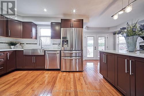 64 Jason Dr, Whitby, ON - Indoor Photo Showing Kitchen With Stainless Steel Kitchen With Upgraded Kitchen