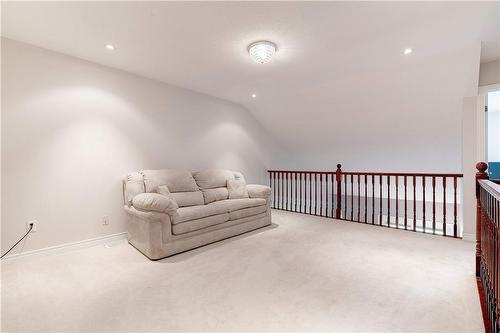 106 Oakhampton Trail, Hamilton, ON - Indoor Photo Showing Other Room