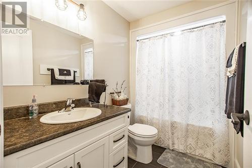 1006 Beatty Crescent, Deep River, ON - Indoor Photo Showing Bathroom