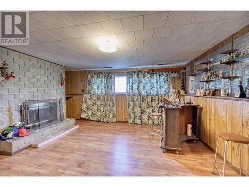 321 Road 9, Oliver, BC - Indoor With Fireplace