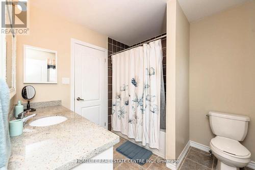 1426 Kellough Street, Innisfil, ON - Indoor Photo Showing Bathroom