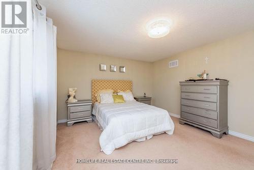 1426 Kellough Street, Innisfil, ON - Indoor Photo Showing Bedroom