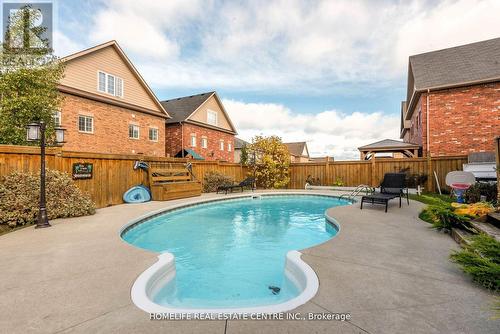 1426 Kellough Street, Innisfil, ON - Outdoor With In Ground Pool