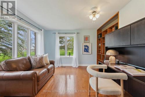 744 Lily Lake Road, Smith-Ennismore-Lakefield, ON - Indoor Photo Showing Living Room