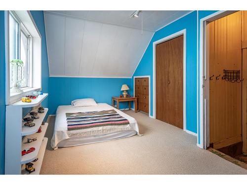 424 A Avenue, Kaslo, BC - Indoor Photo Showing Bedroom