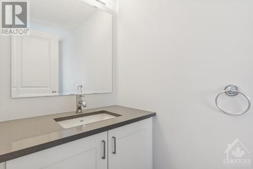 46 Verglas Lane, Ottawa, ON - Indoor Photo Showing Bathroom