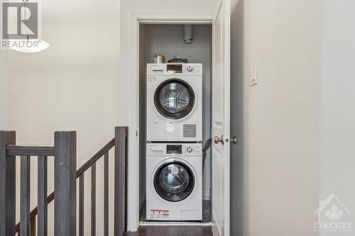 46 Verglas Lane, Ottawa, ON - Indoor Photo Showing Laundry Room
