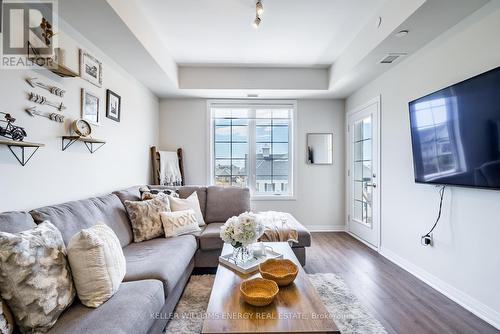 412 - 65 Shipway Avenue, Clarington, ON - Indoor Photo Showing Living Room