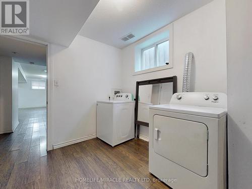 208 Wellington Street N, Hamilton, ON - Indoor Photo Showing Laundry Room