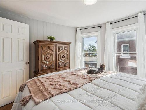 25 York St, Welland, ON - Indoor Photo Showing Bedroom