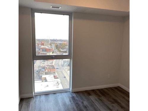 1704-60 Charles St W, Kitchener, ON - Indoor Photo Showing Other Room