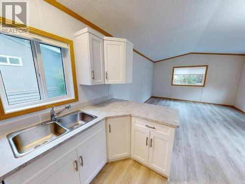 38-6263 Lund Street, Powell River, BC - Indoor Photo Showing Kitchen With Double Sink