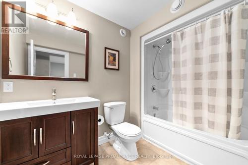 21 Butternut Court, Belleville, ON - Indoor Photo Showing Bathroom
