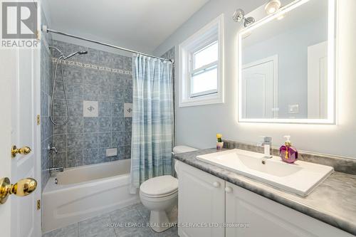 1393 Treeland Street, Burlington, ON - Indoor Photo Showing Bathroom