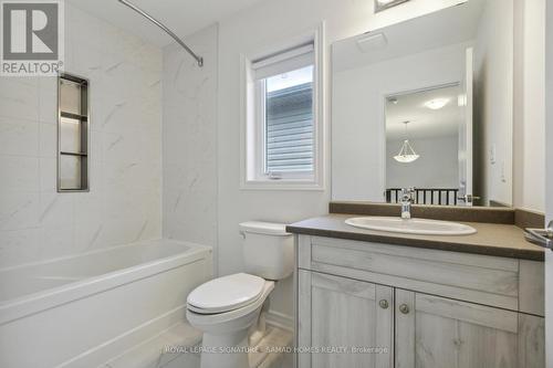 24 Holder Drive, Brantford, ON - Indoor Photo Showing Bathroom
