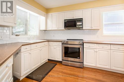 615 Hurd Avenue, Burlington, ON - Indoor Photo Showing Kitchen