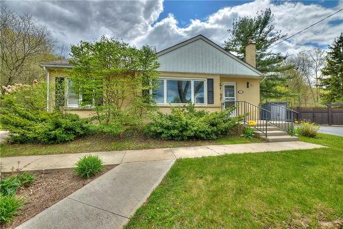 31 Marion Place, Stoney Creek, ON - Outdoor