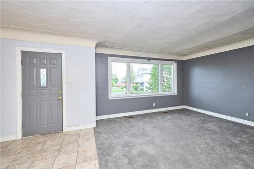 31 Marion Place, Stoney Creek, ON - Indoor Photo Showing Other Room