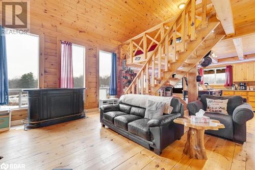 1519 Rockies Road, Tweed, ON - Indoor Photo Showing Living Room