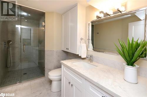 55 Flora Drive, Hamilton, ON - Indoor Photo Showing Bathroom