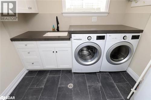 55 Flora Drive, Hamilton, ON - Indoor Photo Showing Laundry Room