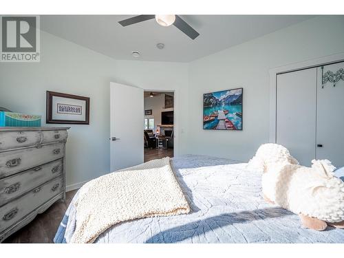 7145 Dunwaters Road, Kelowna, BC - Indoor Photo Showing Bedroom