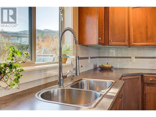 291 Sandpiper Court, Kelowna, BC - Indoor Photo Showing Kitchen With Double Sink