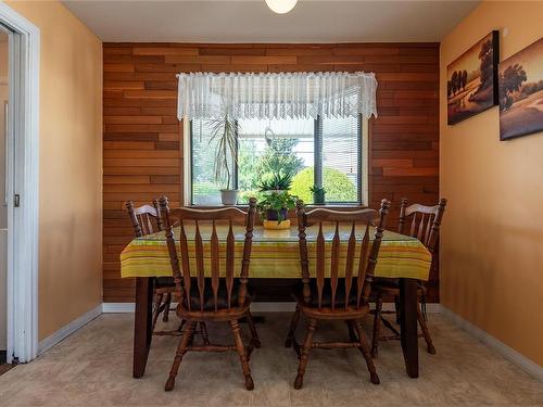 689 Alder St South, Campbell River, BC - Indoor Photo Showing Dining Room