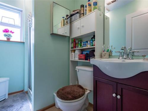 689 Alder St South, Campbell River, BC - Indoor Photo Showing Bathroom