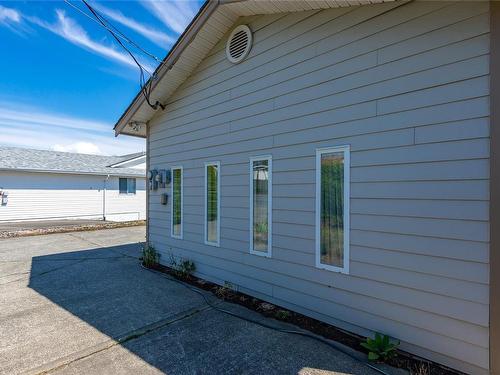 689 Alder St South, Campbell River, BC - Outdoor With Exterior