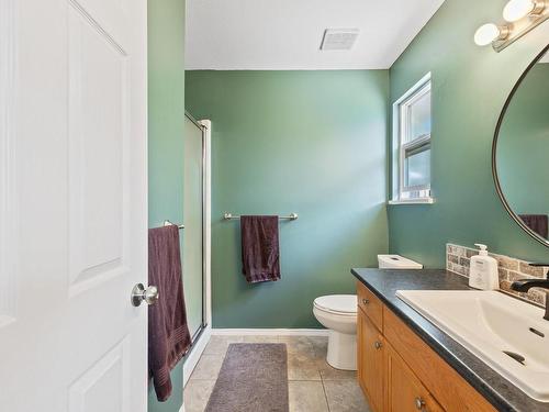 2151 Meadowlark Dr, Comox, BC - Indoor Photo Showing Bathroom