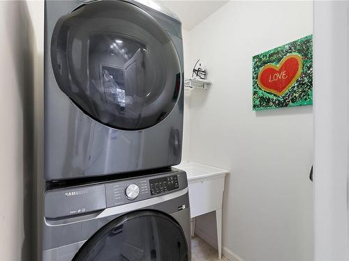 2510 Westview Terr, Sooke, BC - Indoor Photo Showing Laundry Room
