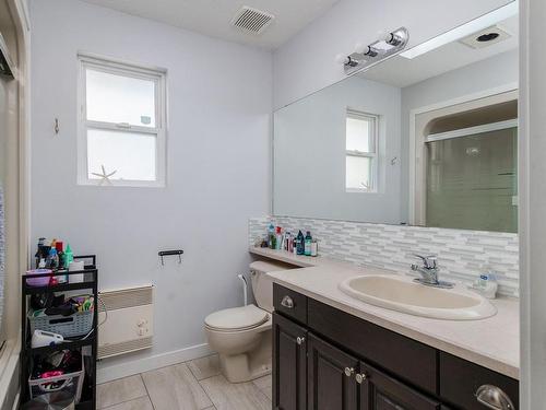 3782 Haslam Rd, Port Alberni, BC - Indoor Photo Showing Bathroom