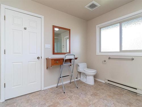 3140 Wessex Close, Oak Bay, BC - Indoor Photo Showing Bathroom