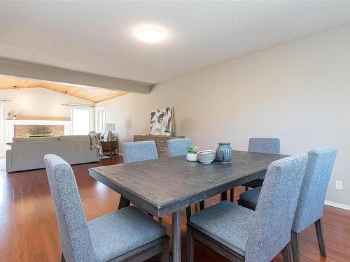 3140 Wessex Close, Oak Bay, BC - Indoor Photo Showing Dining Room