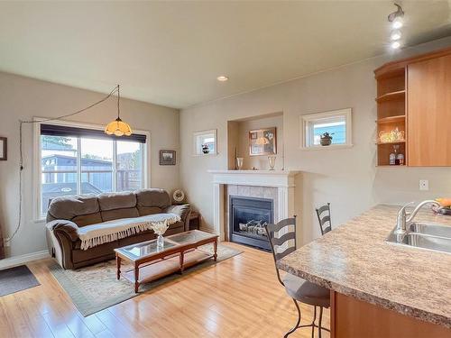 927 Firehall Creek Rd, Langford, BC - Indoor Photo Showing Living Room With Fireplace