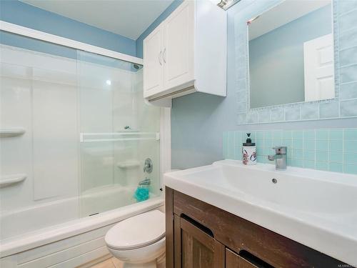 6-3993 Columbine Way, Saanich, BC - Indoor Photo Showing Bathroom