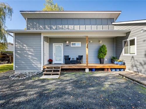489 Warder Cres, Qualicum Beach, BC - Outdoor With Deck Patio Veranda