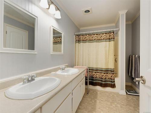 2311 Galena Rd, Sooke, BC - Indoor Photo Showing Bathroom