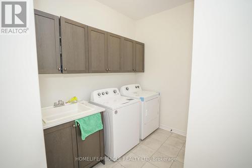 20 Tweedhill Avenue, Caledon, ON - Indoor Photo Showing Laundry Room