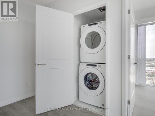 3004 - 7895 Jane Street, Vaughan, ON - Indoor Photo Showing Laundry Room