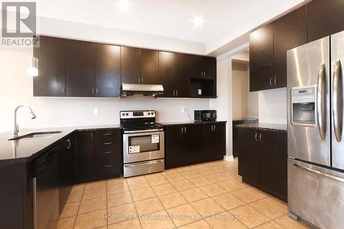 Unit 3 - 41 Pulpwood Cres Crescent, Richmond Hill, ON - Indoor Photo Showing Kitchen With Upgraded Kitchen
