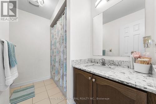 102 Betony Drive, Richmond Hill, ON - Indoor Photo Showing Bathroom