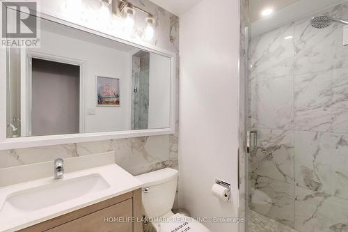 22 West Side Drive, Markham, ON - Indoor Photo Showing Bathroom