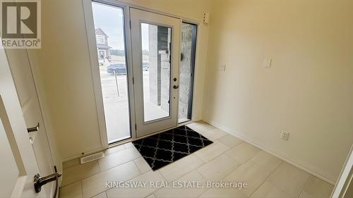 204 Rosanne Circle, Wasaga Beach, ON - Indoor Photo Showing Other Room